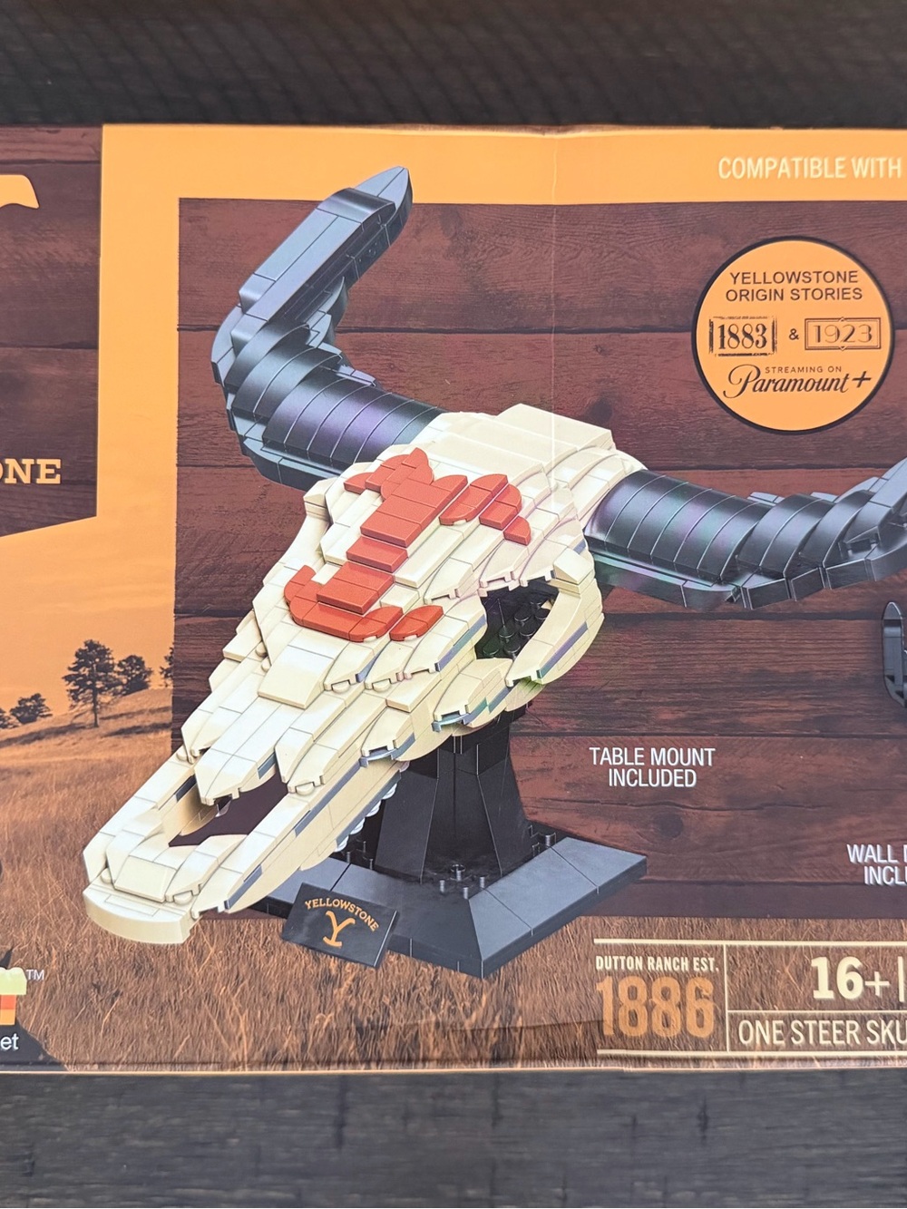 NWT Yellowstone Steer Skull Brick Building Set by Brickcraft (574 PCS)